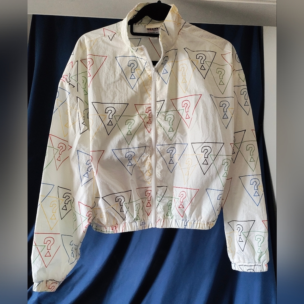 Guess wind breaker